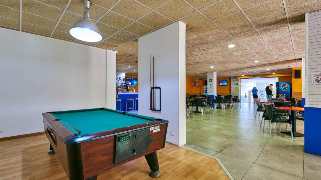 Aparthotel Inter2: New Self-Check-In Apartments with Garage Salou Exterior photo