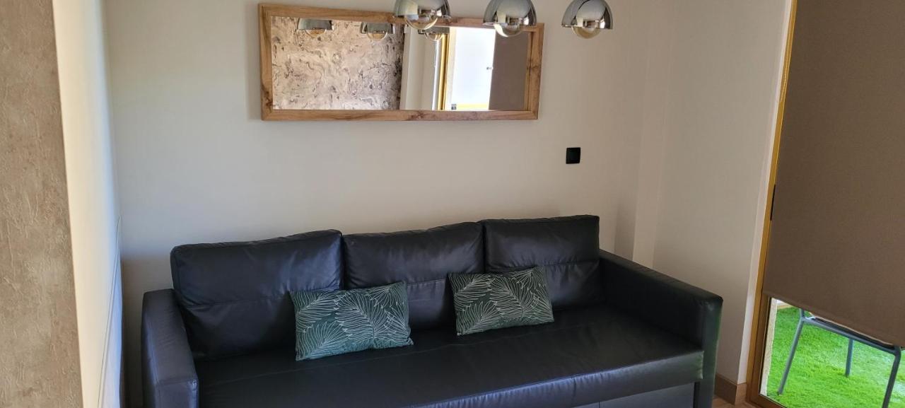 Aparthotel Inter2: New Self-Check-In Apartments with Garage Salou Exterior photo